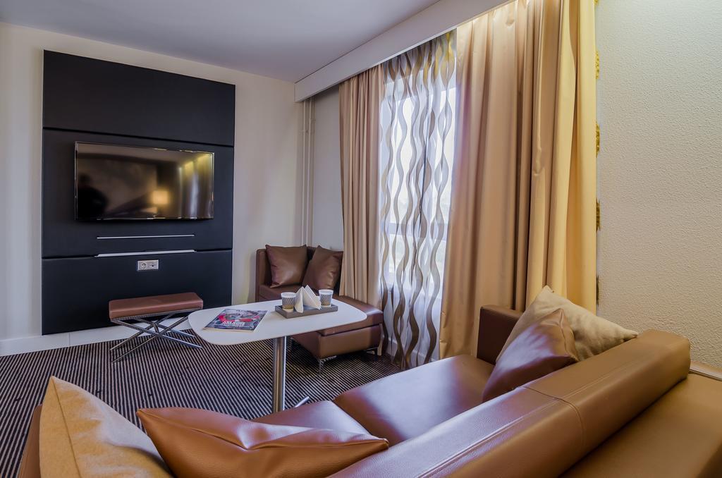 Mercure Cergy Pontoise Centre Exterior photo