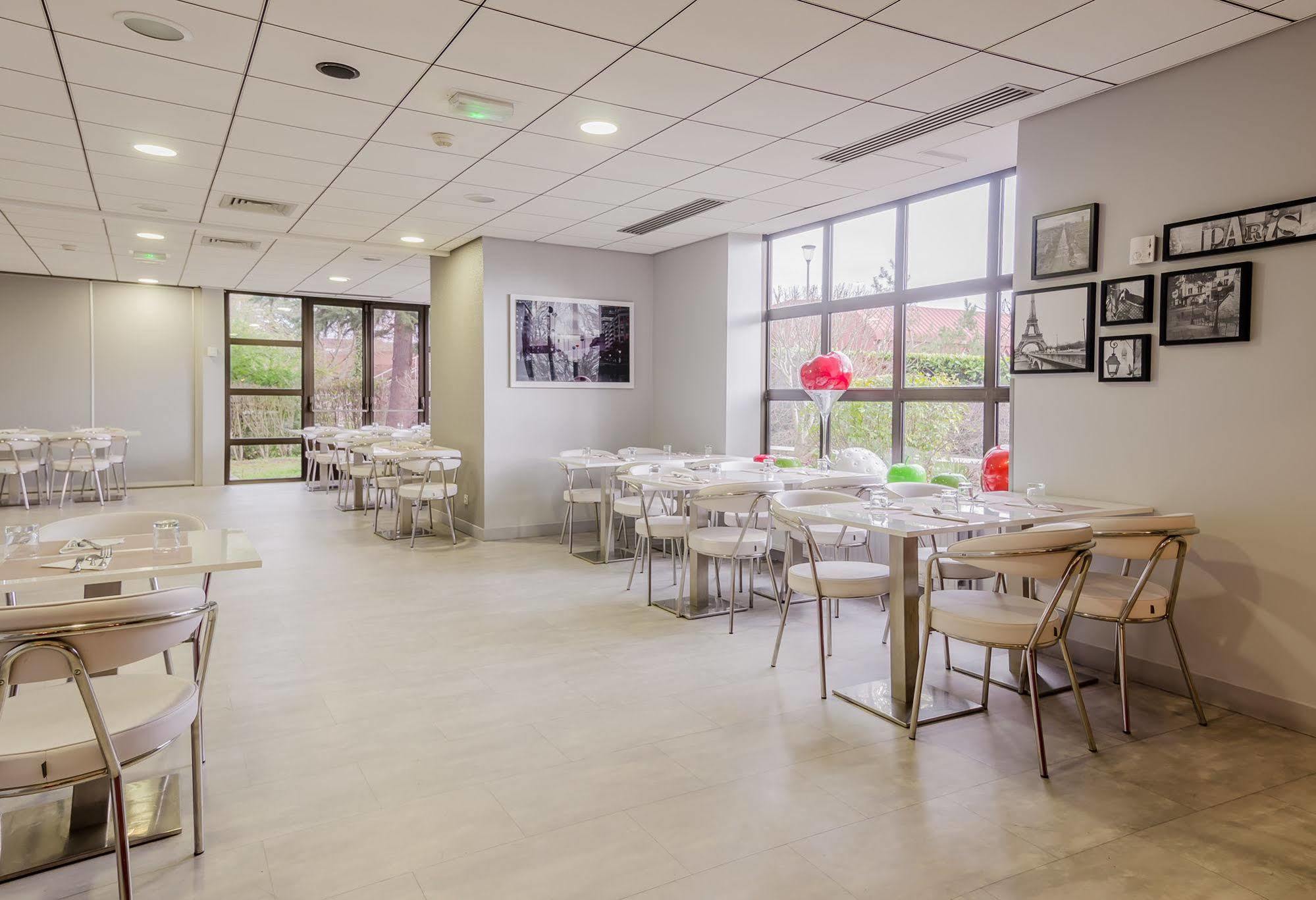 Mercure Cergy Pontoise Centre Exterior photo